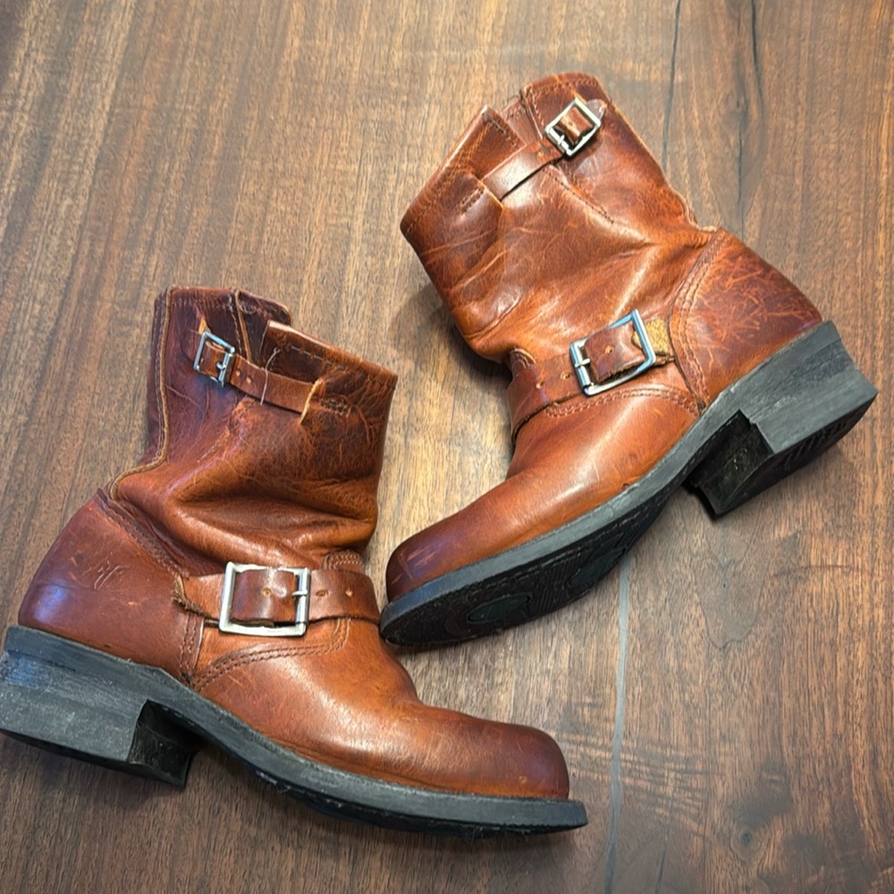 Women’s FRYE engineer boots size 6